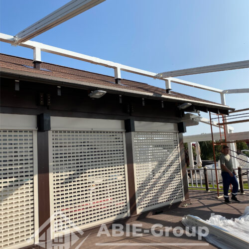 Фотографии выполненных работ компании «ABIE-GROUP» Отдельностоящей перголы и zip-систем. Затенение террасы более 135 кв.м. г.Оренбург